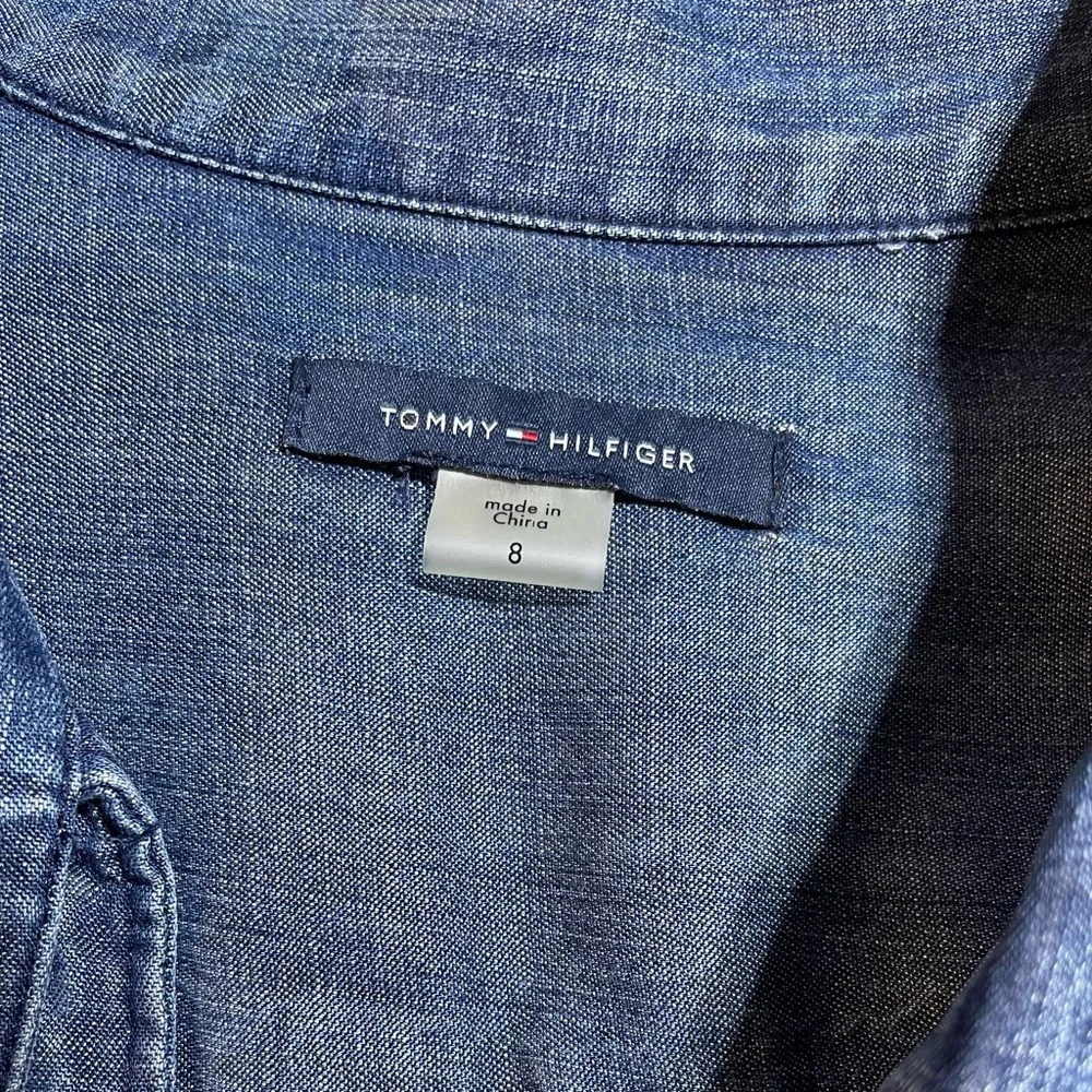 #0138 NWOT Tommy Hilfiger Never Worn Denim Button Down Dress w/ Tie at Top-8 - Picture 7 of 9